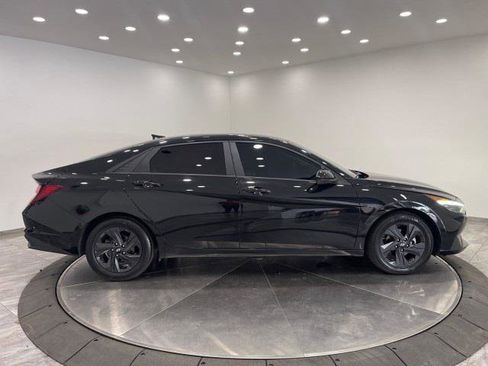 Used 2022 Hyundai Elantra SEL w/ Convenience Package image 8