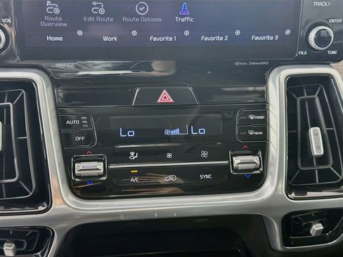 Used 2021 Kia Sorento SX Prestige AWD/4WD image 16