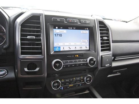 Used 2018 Ford Expedition Platinum image 10