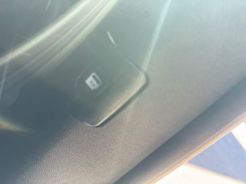 Used 2016 Dodge Grand Caravan R/T image 17