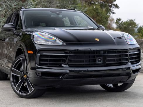 Certified 2022 Porsche Cayenne S AWD/4WD image 9