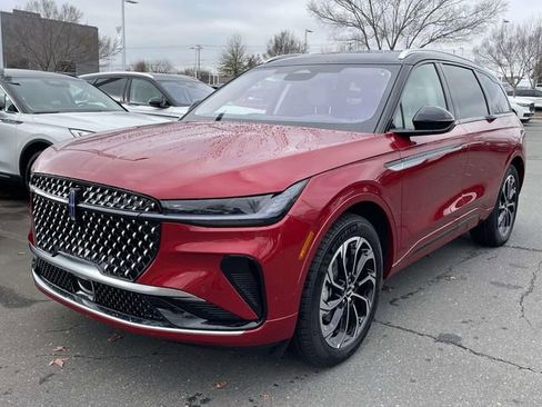 New 2026 Lincoln Nautilus Reserve image 3