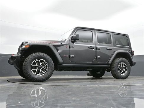 Used 2024 Jeep Wrangler Unlimited Rubicon w/ Technology Group image 42