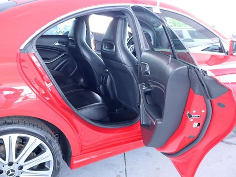 Used 2018 Mercedes-Benz CLA 250 4MATIC image 36