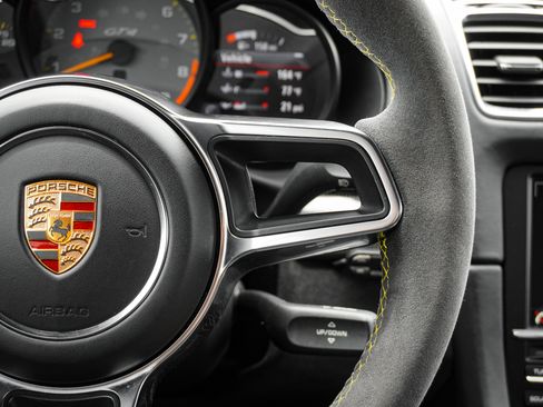 Used 2016 Porsche Cayman GT4 RWD image 23