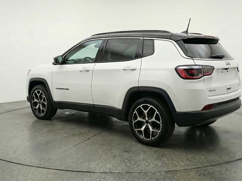 Used 2025 Jeep Compass Limited image 6