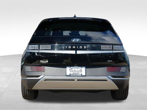 Certified 2023 Hyundai Ioniq 5 SEL w/ Cargo Package image 7