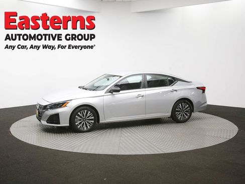 Used 2024 Nissan Altima 2.5 SV image 56