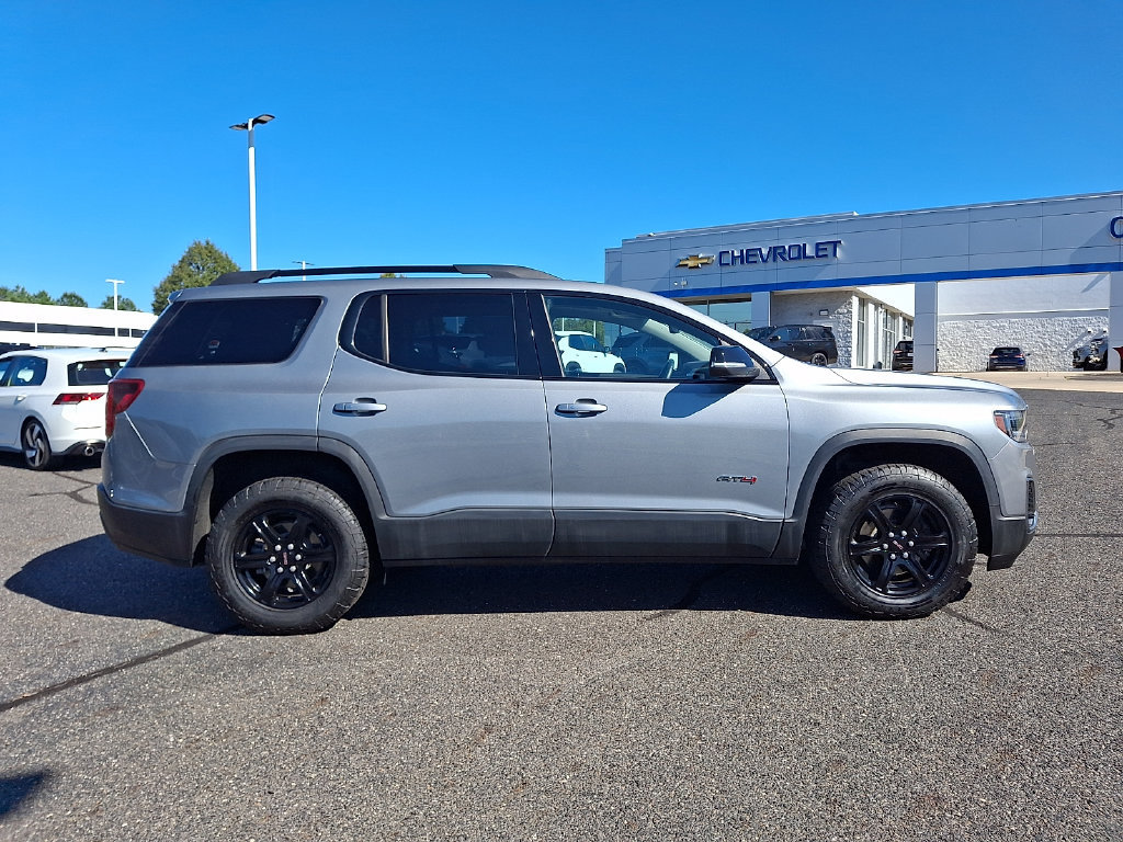 Used 2023 GMC Acadia AT4 w/ Technology Package AWD/4WD image 10