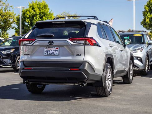 Certified 2025 Toyota RAV4 XLE FWD image 10