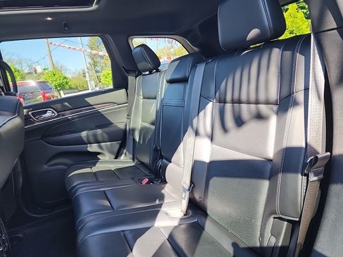 Used 2017 Jeep Grand Cherokee Overland AWD/4WD image 36