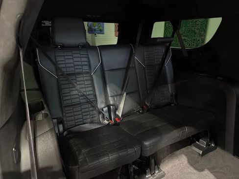 Used 2023 Cadillac Escalade ESV V AWD/4WD image 91