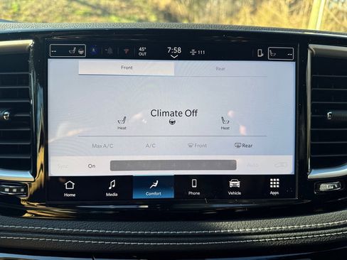 Used 2025 Chrysler Pacifica Select image 30