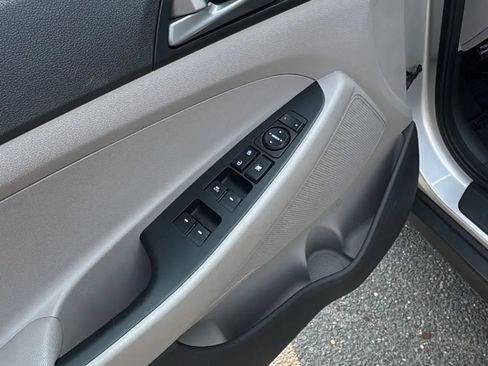 Used 2016 Hyundai Tucson SE w/ Option Group 02 FWD image 10