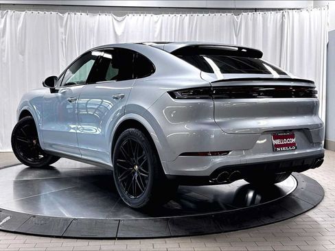 New 2026 Porsche Cayenne Coupe AWD/4WD image 3