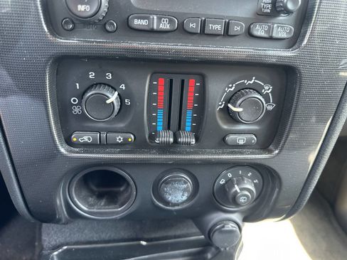 Used 2007 GMC Envoy SLE image 14