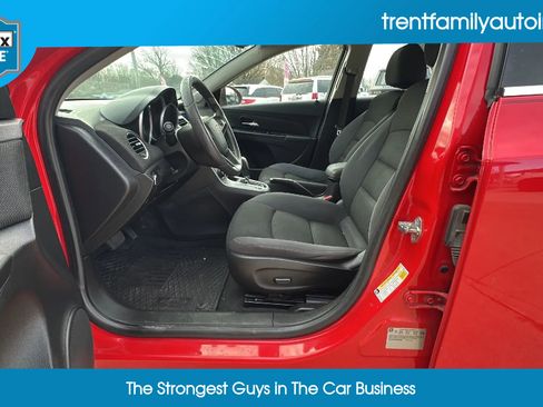 Used 2016 Chevrolet Cruze LT image 24