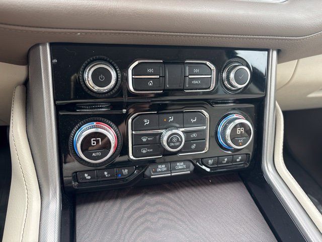 Used 2023 GMC Yukon Denali w/ Advanced Technology Package AWD/4WD image 40