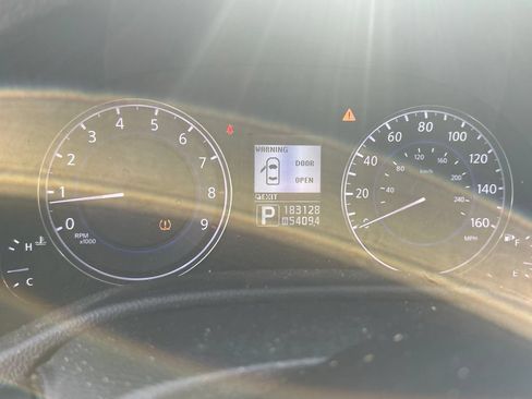 Used 2013 INFINITI G37 x Sedan w/ Premium Pkg AWD/4WD image 9