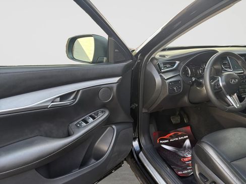 Used 2022 INFINITI QX50 Luxe AWD/4WD image 11