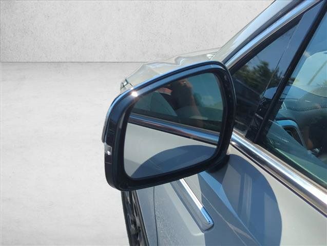 Used 2024 Kia Sorento S w/ Panoramic Sunroof Package FWD image 14