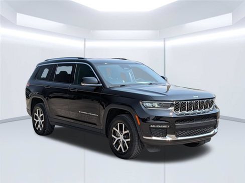 Used 2024 Jeep Grand Cherokee L Limited AWD/4WD image 9