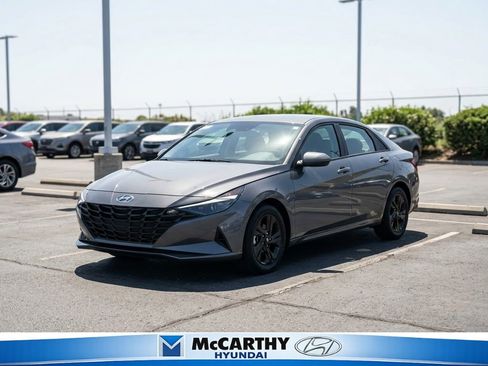 Used 2025 Hyundai Elantra Sport FWD image 1