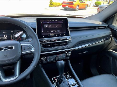 New 2025 Jeep Compass Latitude w/ Altitude Special Edition image 9