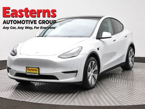 Used 2021 Tesla Model Y Long Range AWD/4WD image 1