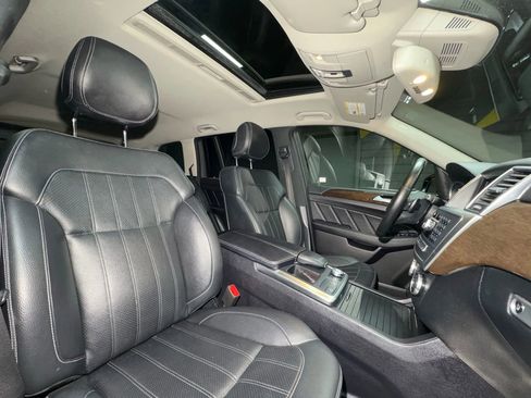 Used 2016 Mercedes-Benz GL 450 4MATIC w/ Premium I Package image 46