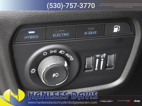 New 2023 Jeep Grand Cherokee Overland w/ MOPAR Finishing Package image 14