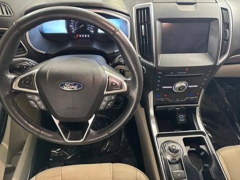 Used 2019 Ford Edge Titanium w/ Equipment Group 301A AWD/4WD image 24