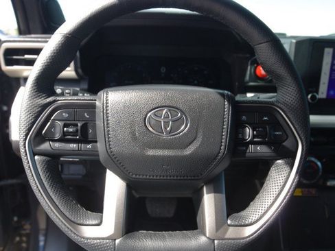 Used 2024 Toyota Tacoma TRD Off-Road w/ TRD Off Road Upgrade Package AWD/4WD image 18