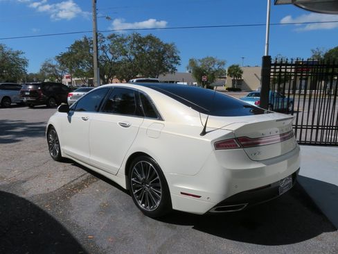 Used 2013 Lincoln MKZ Reserve image 3