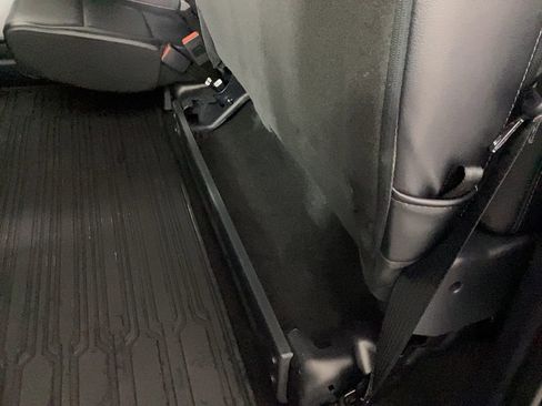 Used 2022 Ford F150 Lariat image 13