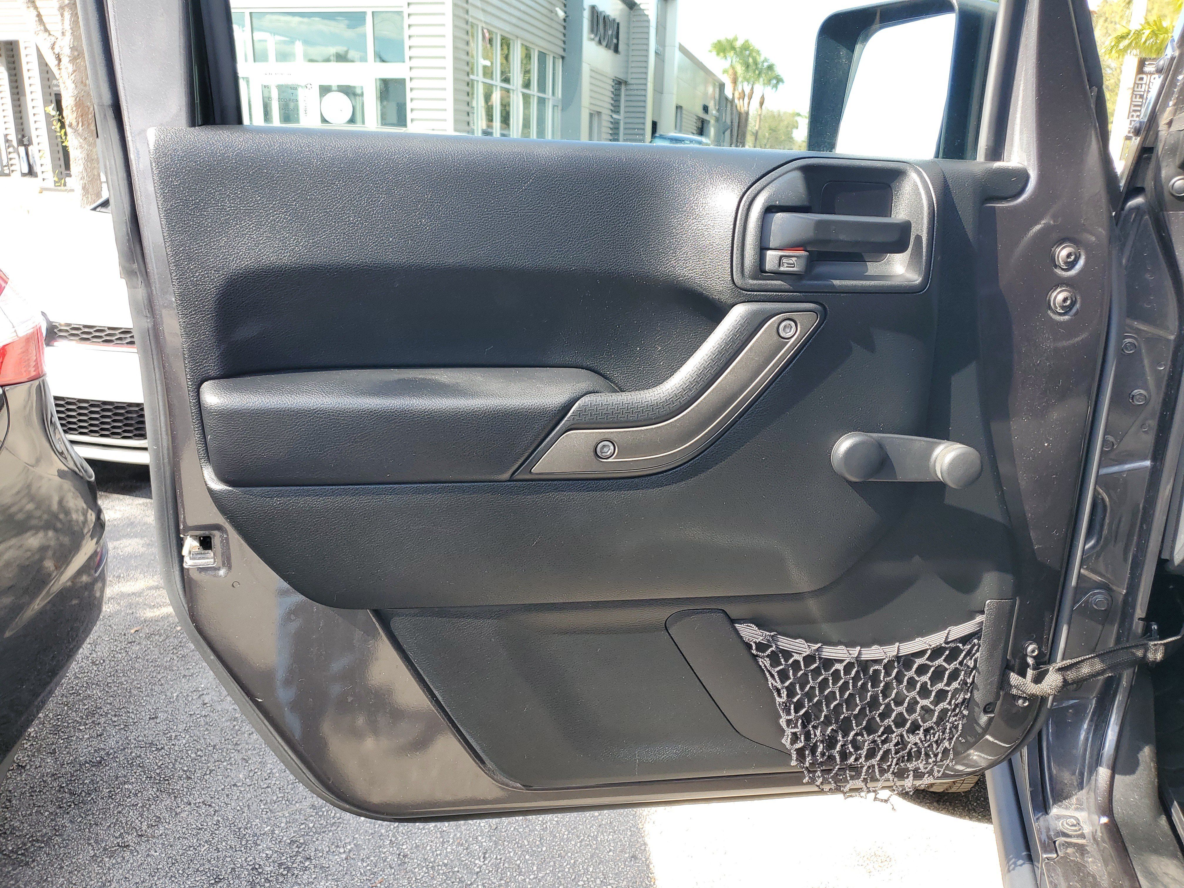 Used 2017 Jeep Wrangler Sport AWD/4WD image 12