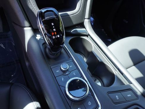 Certified 2025 Cadillac XT5 Luxury FWD image 18