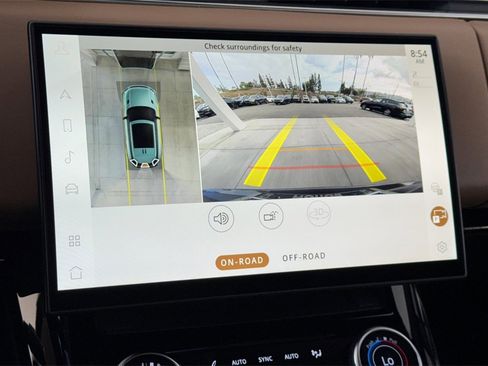 Used 2023 Land Rover Range Rover Sport SE image 24