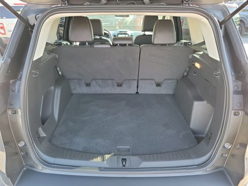 Used 2016 Ford Escape SE w/ SE Chrome Package FWD image 12