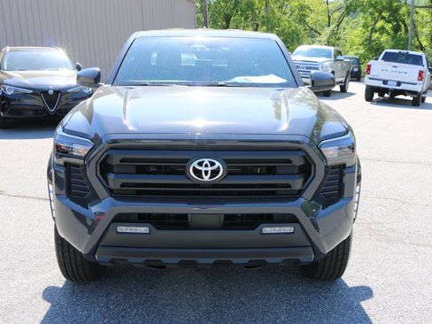Used 2026 Toyota Tacoma SR5 AWD/4WD image 10