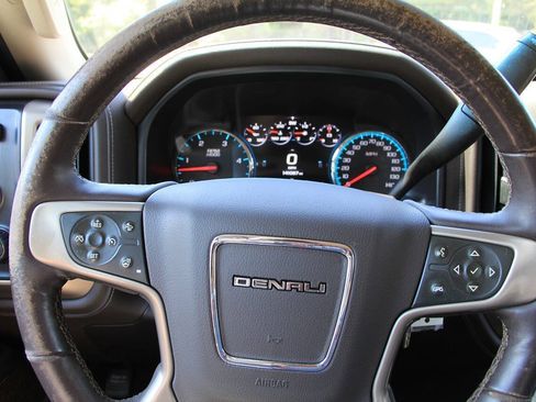 Used 2018 GMC Sierra 2500 Denali w/ Duramax Plus Package AWD/4WD image 26