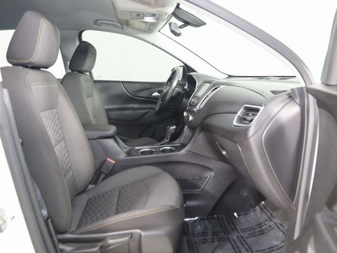 Used 2018 Chevrolet Equinox LT image 11