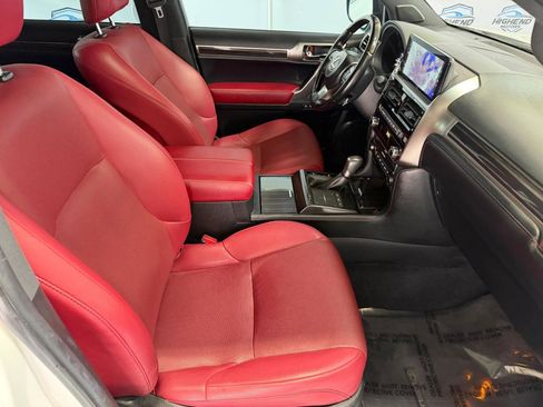 Used 2022 Lexus GX 460 Premium w/ Premium Package image 28