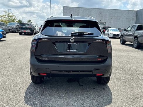 New 2025 Nissan Kicks SR image 5