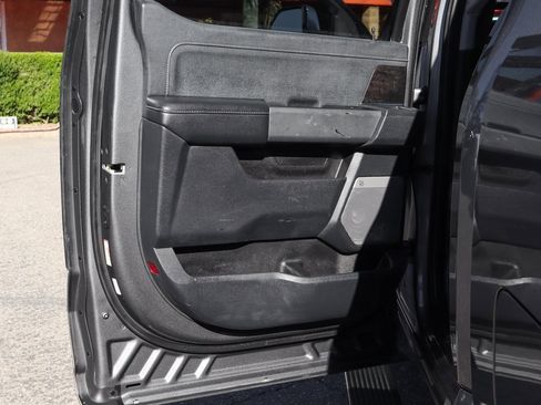 Used 2023 Ford F350 Lariat w/ Tow Technology Package image 38