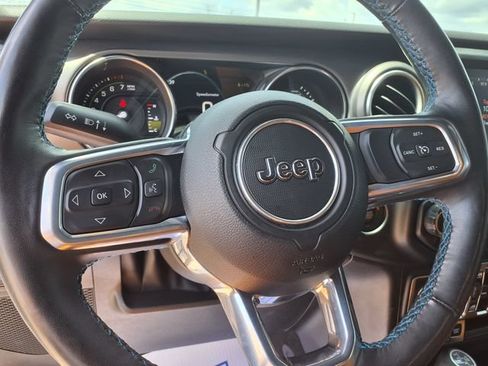 Used 2023 Jeep Wrangler Unlimited Rubicon 4xe w/ Cold Weather Group AWD/4WD image 24