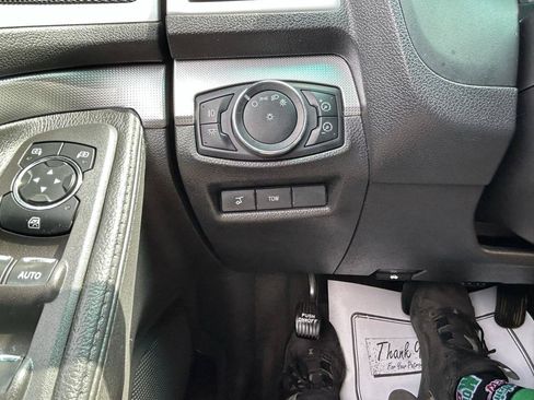 Used 2013 Ford Explorer XLT AWD/4WD image 28