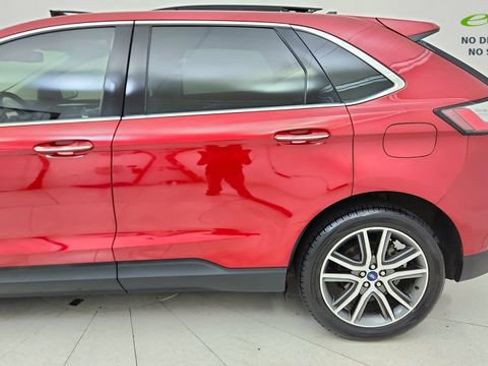 Used 2020 Ford Edge Titanium w/ Equipment Group 301A FWD image 10