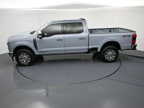 Used 2024 Ford F250 Lariat w/ Lariat Ultimate Package AWD/4WD image 22