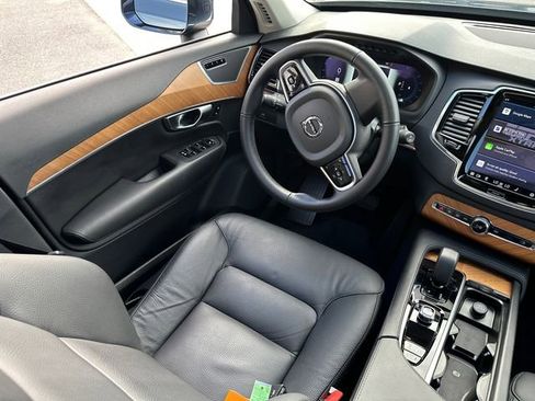 Used 2025 Volvo XC90 B6 Plus image 25